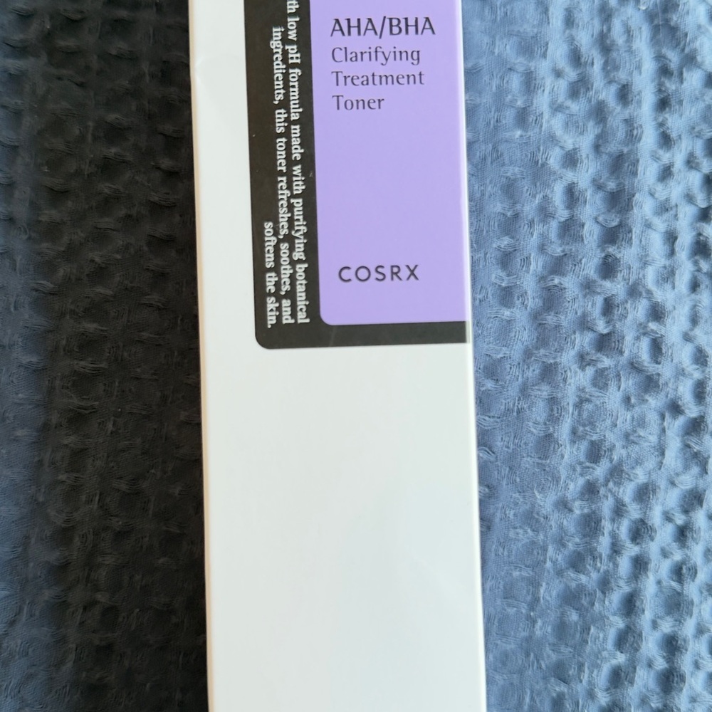 COSRX AHA/BHA Clarifying Treatment Toner - White and Purple